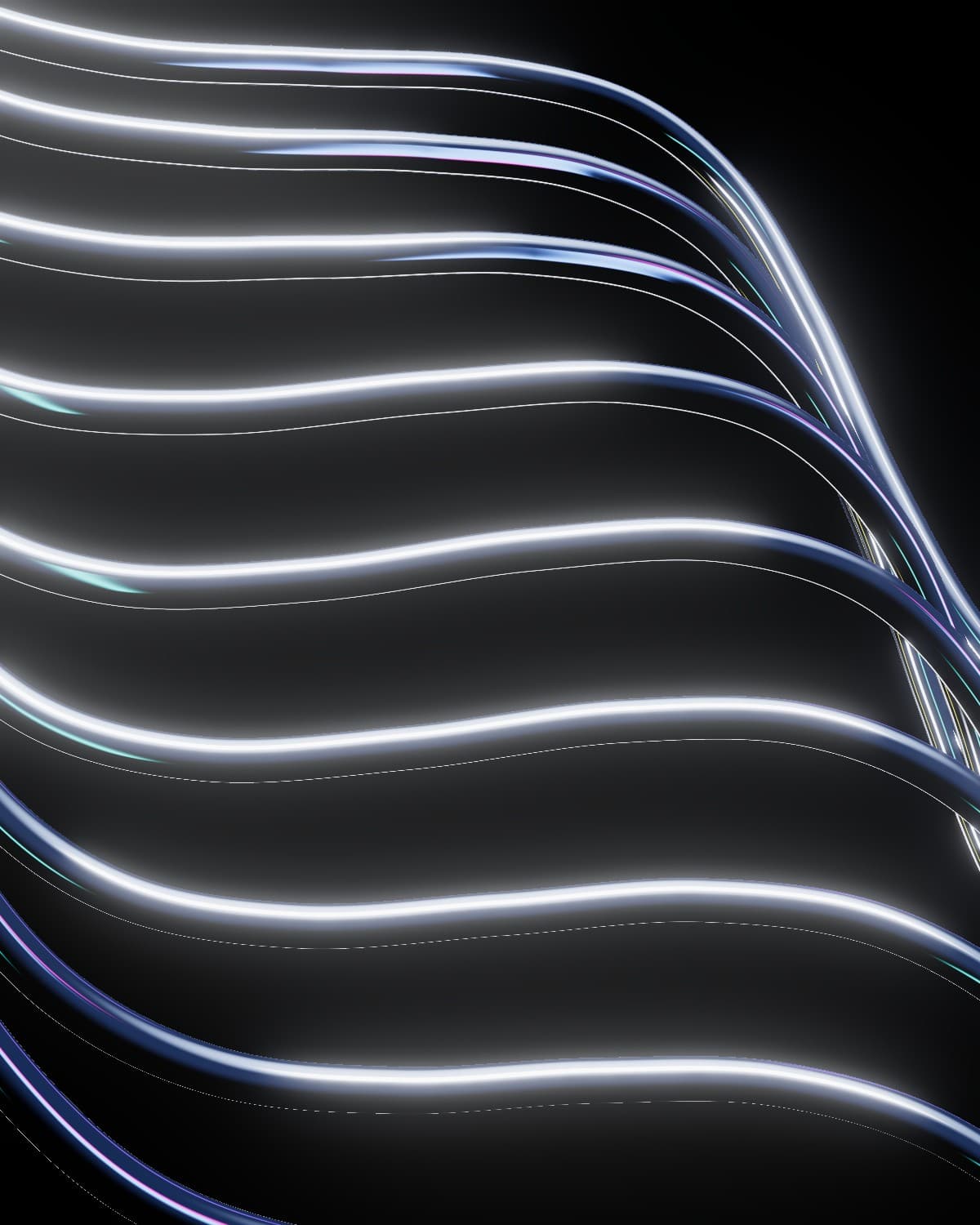 Ondas de cromo apiladas en paralelo sobre fondo negro, con filos de luz blanca.